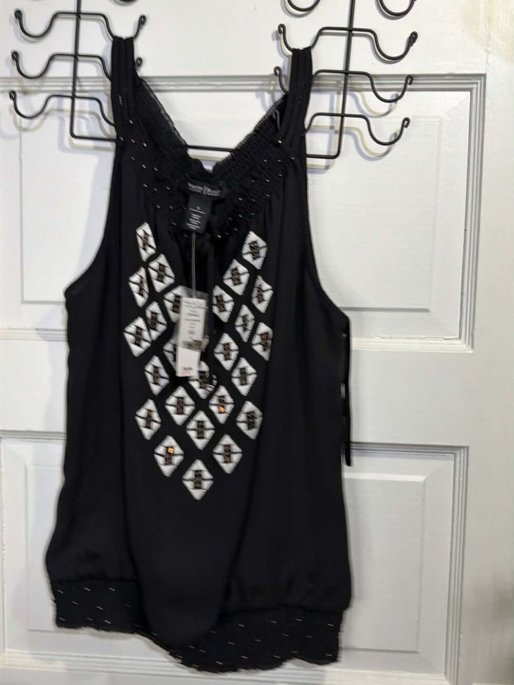 white house black market size S sleevless top